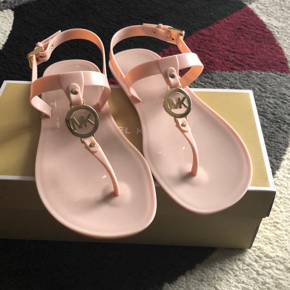 Sandals - Picture 1 of 3